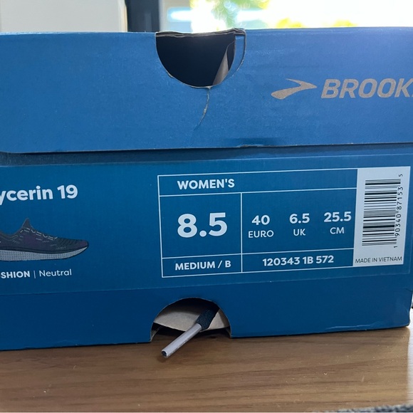Brooks || Glycerin 19 Running Shoes || W 8.5/40 || brand new in box! - Picture 8 of 10